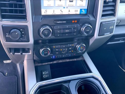 Used 2019 Ford F250 Lariat w/ Lariat Ultimate Package AWD/4WD image 35