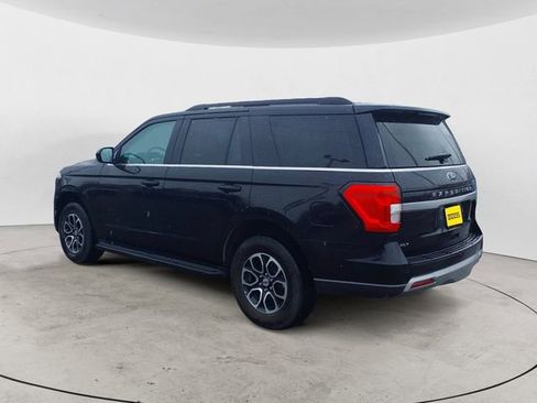 Certified 2024 Ford Expedition XLT image 3