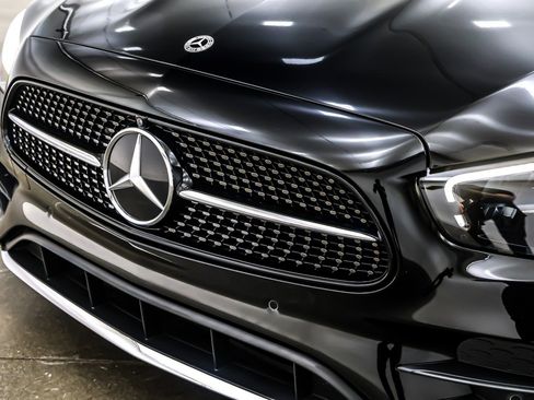 Used 2022 Mercedes-Benz E 350 Sedan image 14