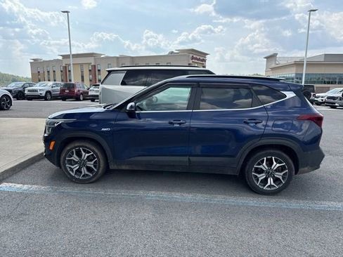 Certified 2023 Kia Seltos EX AWD/4WD image 2