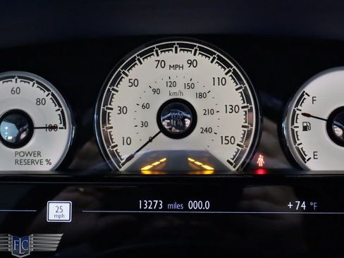 Used 2018 Rolls-Royce Dawn image 31