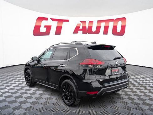 Used 2018 Nissan Rogue SV FWD image 3