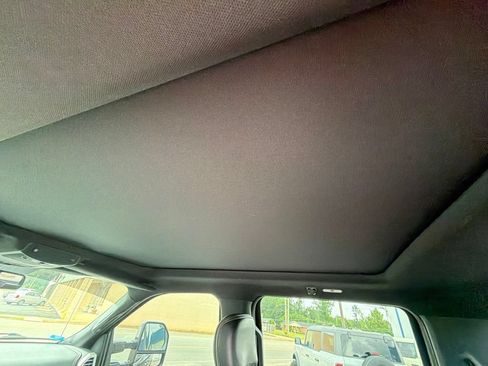 Used 2019 Ford F250 Platinum w/ Platinum Ultimate Package AWD/4WD image 22