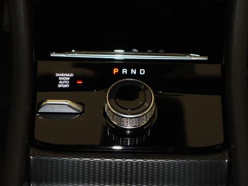 New 2025 Jeep Grand Cherokee Limited image 13