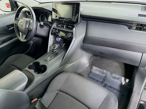 Certified 2022 Toyota Venza LE AWD/4WD image 31