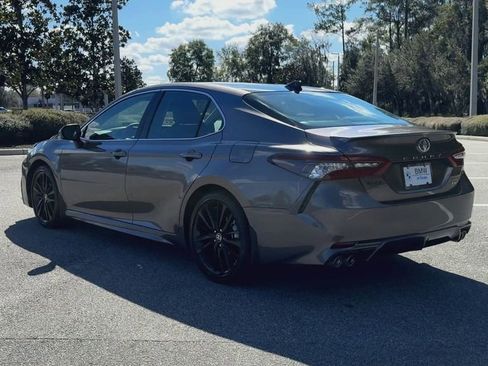 Used 2022 Toyota Camry XSE image 6