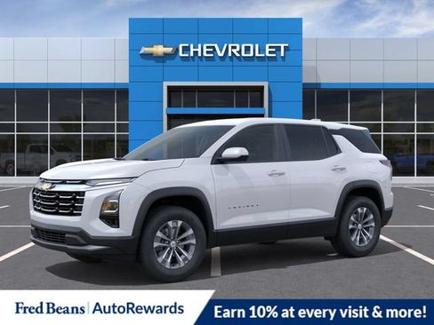 New 2026 Chevrolet Equinox LT w/ Convenience Package II AWD/4WD image 2