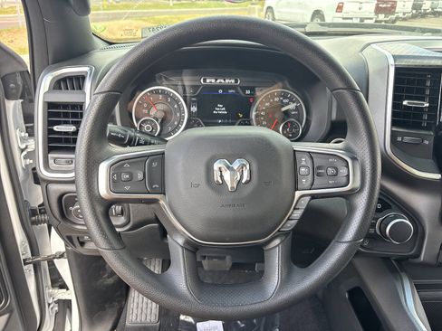 New 2026 RAM 1500 Express AWD/4WD image 21