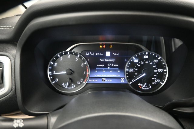 Used 2021 Nissan Titan SL w/ Moonroof Package AWD/4WD image 5