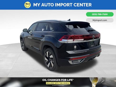 Used 2024 Volkswagen Atlas Cross Sport SE AWD/4WD image 4
