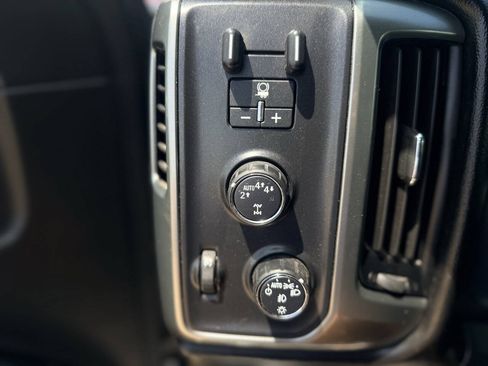 Used 2018 Chevrolet Silverado 1500 LT w/ Texas Edition AWD/4WD image 22