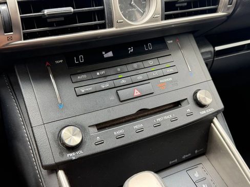 Used 2016 Lexus IS 200t w/ Premium Package RWD image 22