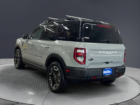 Used 2022 Ford Bronco Sport Outer Banks w/ Tech Package AWD/4WD image 3