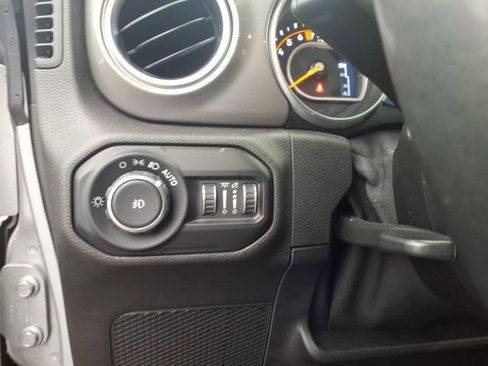 Used 2021 Jeep Wrangler Unlimited Sahara AWD/4WD image 23