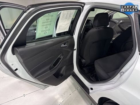 Used 2018 Ford Focus SE image 19