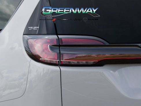 New 2026 Chrysler Pacifica Select FWD image 9