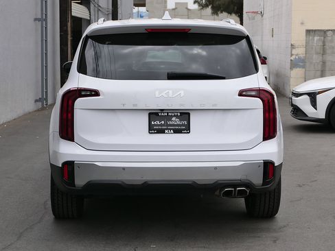 Used 2024 Kia Telluride S w/ S Sunroof Package FWD image 5