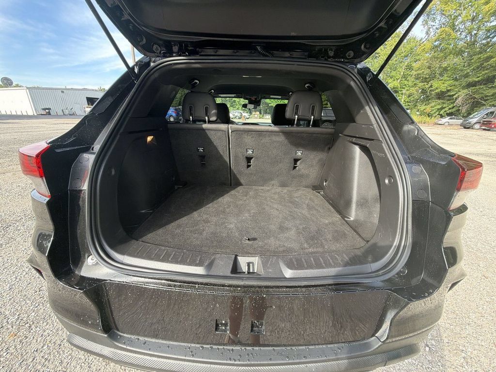 Used 2022 Chevrolet TrailBlazer RS FWD image 26