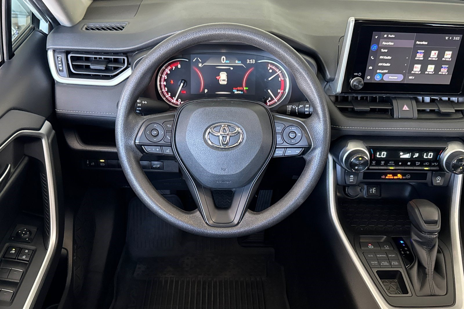 Used 2025 Toyota RAV4 XLE w/ Convenience Package AWD/4WD image 31