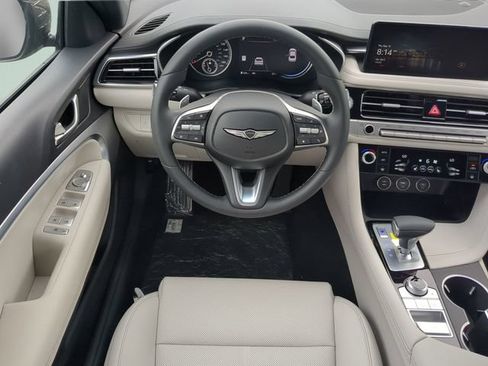 Certified 2025 Genesis G70 2.5T RWD image 25