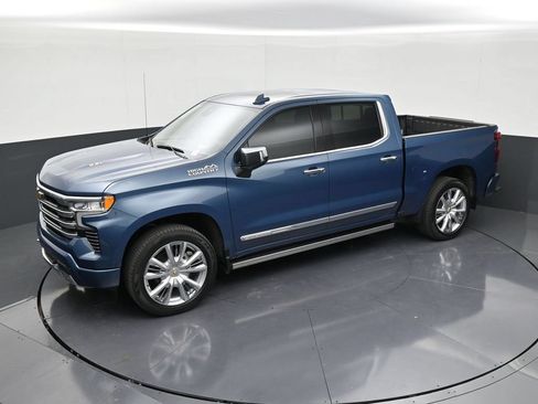Used 2024 Chevrolet Silverado 1500 High Country AWD/4WD image 12