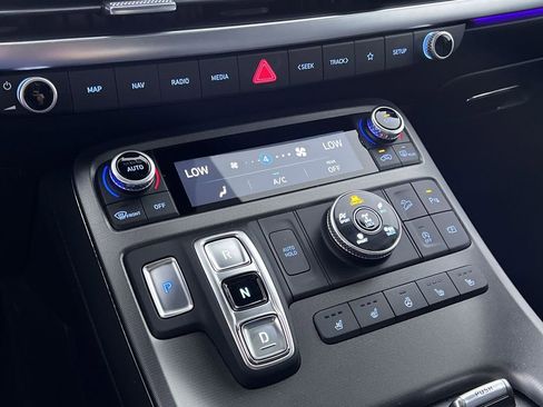 Used 2025 Hyundai Palisade Calligraphy image 30