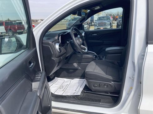 Used 2023 Chevrolet Colorado LT w/ LT Convenience Package II image 17