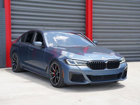 Used 2023 BMW M550i xDrive w/ Executive Package AWD/4WD image 6