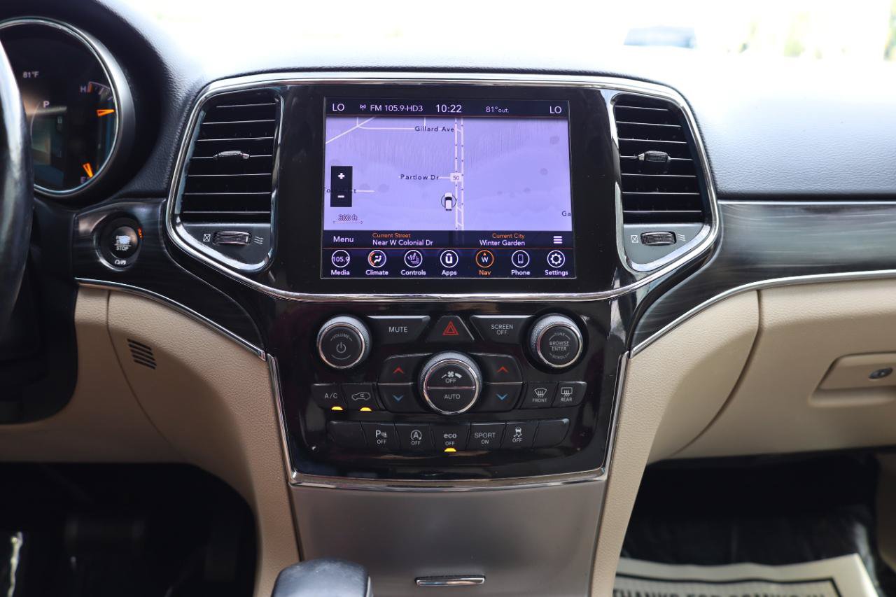 Used 2021 Jeep Grand Cherokee Limited w/ Sun & Sound Group AWD/4WD image 12