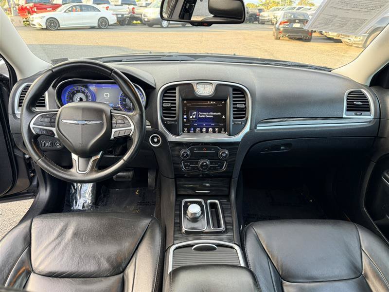 Used 2016 Chrysler 300 Limited RWD image 27