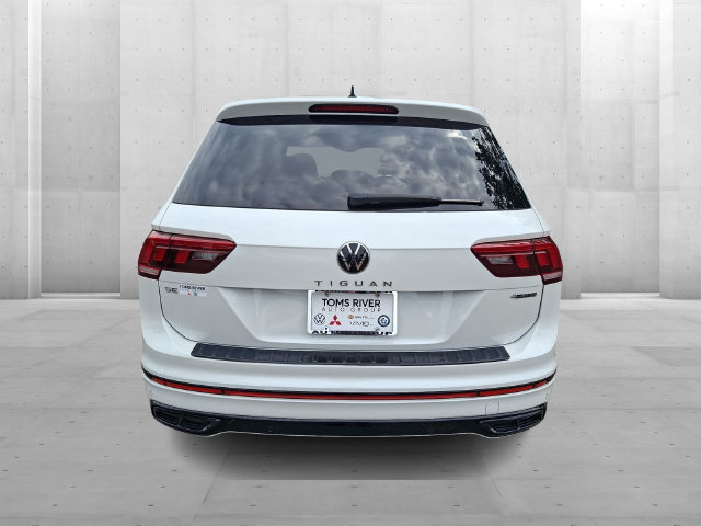 Certified 2023 Volkswagen Tiguan SE R-Line AWD/4WD image 5