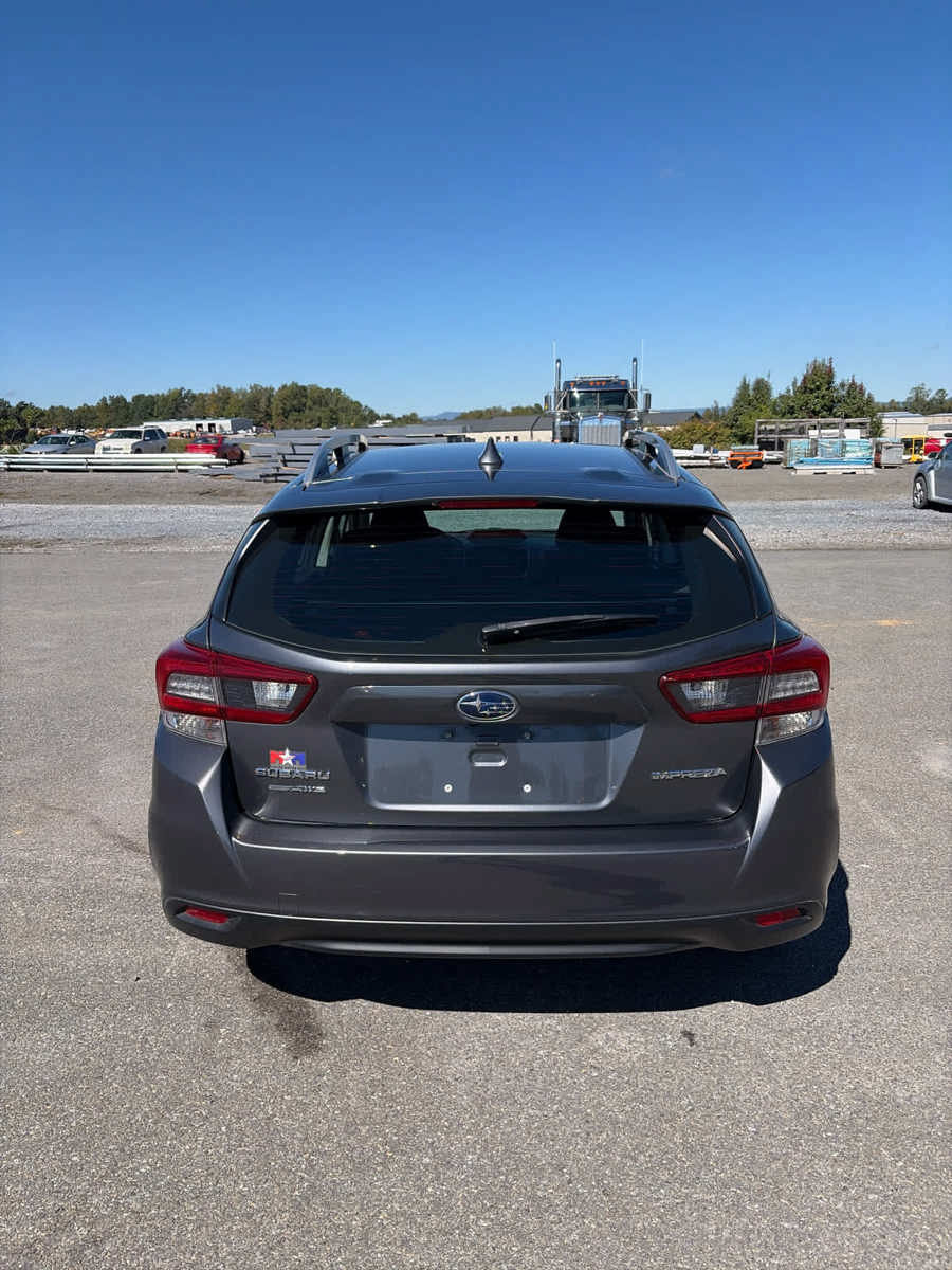 Used 2021 Subaru Impreza 2.0i Premium AWD/4WD image 16