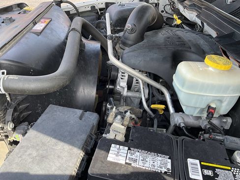 Used 2017 RAM 2500 SLT image 47