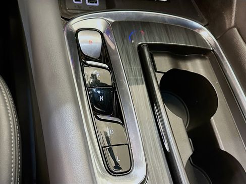 Used 2024 Buick Enclave Premium image 25