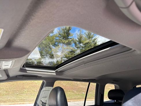 Used 2013 Toyota Highlander Plus image 19