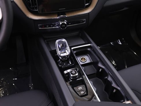 New 2026 Volvo XC60 B5 Plus w/ Protection Package Premier AWD/4WD image 14