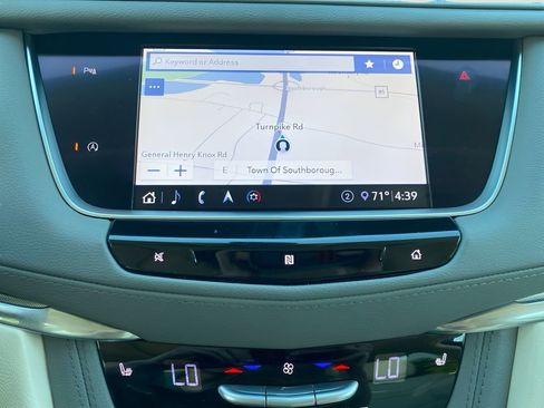 Used 2020 Cadillac XT5 Premium Luxury w/ LPO, Floor Liner Package AWD/4WD image 22