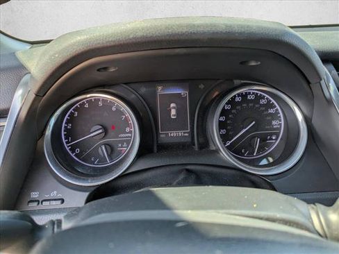 Used 2020 Toyota Camry LE FWD image 10