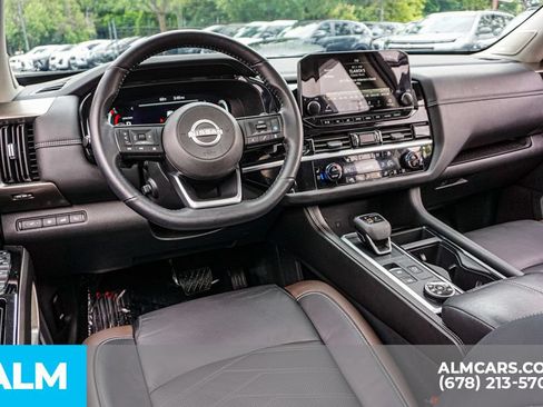 Used 2025 Nissan Pathfinder Platinum w/ Cargo Package AWD/4WD image 28