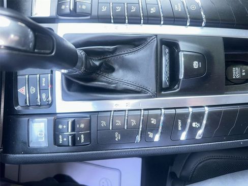 Used 2016 Porsche Macan S AWD/4WD image 32