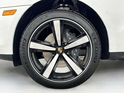 New 2026 Porsche Macan Turbo AWD/4WD image 32