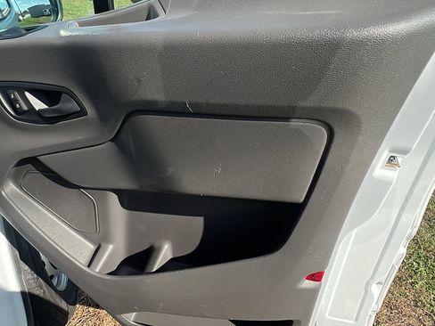 Used 2020 Ford Transit 150 Medium Roof image 10