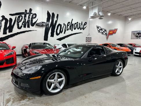 Used 2011 Chevrolet Corvette Coupe w/ 1LT RWD image 24