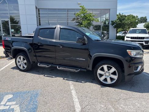 Used 2015 Chevrolet Colorado Z71 AWD/4WD image 34