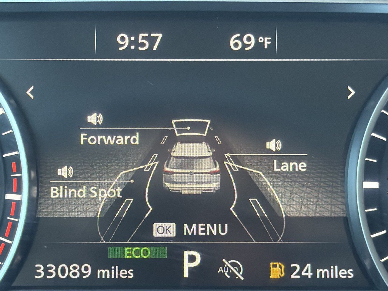 Certified 2025 Nissan Pathfinder S FWD image 14