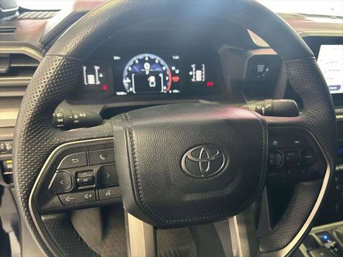 Certified 2024 Toyota Tacoma SR5 AWD/4WD image 19