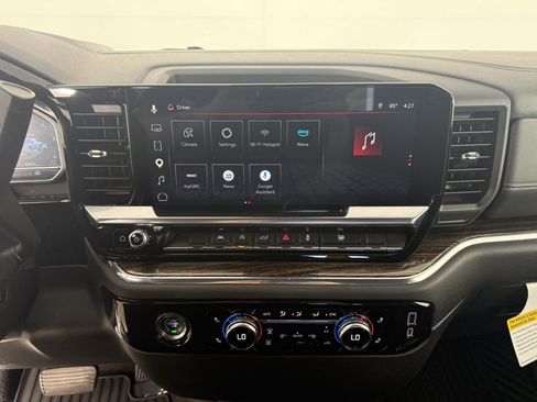 Used 2023 GMC Sierra 1500 SLE AWD/4WD image 19