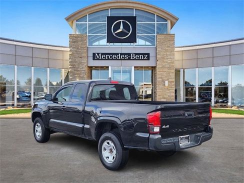 Used 2022 Toyota Tacoma SR image 3