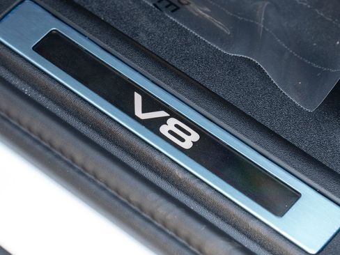 New 2025 Land Rover Defender 110 V8 image 15