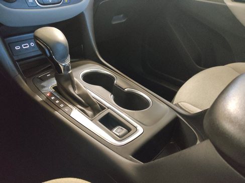 Used 2022 Chevrolet Equinox LS AWD/4WD image 26